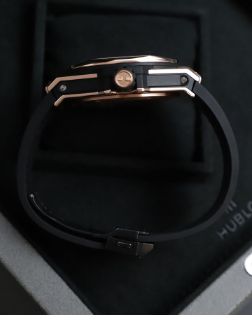 Hublot Big Bang Sang Bleu King Gold 45 mm 415.OX.1118.VR.MXM17