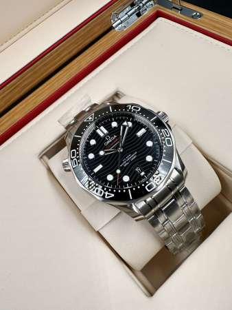 Omega Seamaster Diver 300M Co-Axial Master Chronometer 42 mm 210.30.42.20.01.001