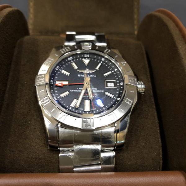 Breitling Avenger II GMT