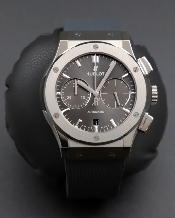 Hublot Classic Fusion Chronograph Titanium Racing Grey 45 mm 521.NX.7071.RX