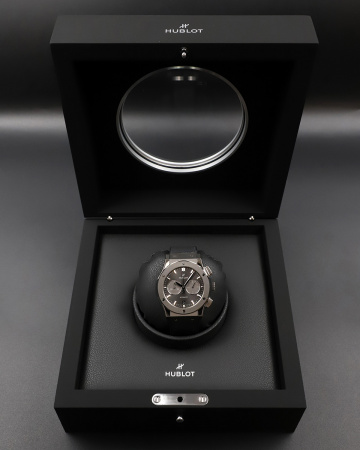 Hublot Classic Fusion Chronograph Titanium Racing Grey 42 mm 541.NX.7070.LR