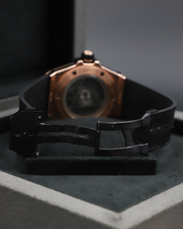 Hublot Big Bang Sang Bleu King Gold 45 mm 415.OX.1118.VR.MXM17