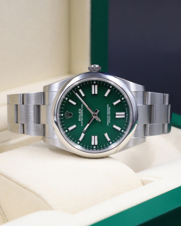 Rolex Oyster Perpetual 41 mm 124300