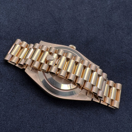 Rolex Day-Date 40 mm 228238