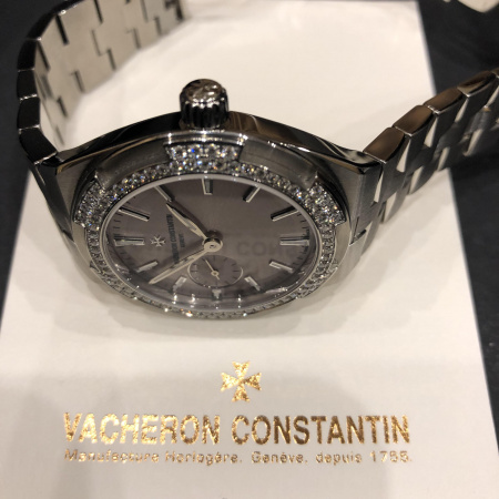 Vacheron Constantin Overseas Small Model 37 mm 2305V/100A-B078