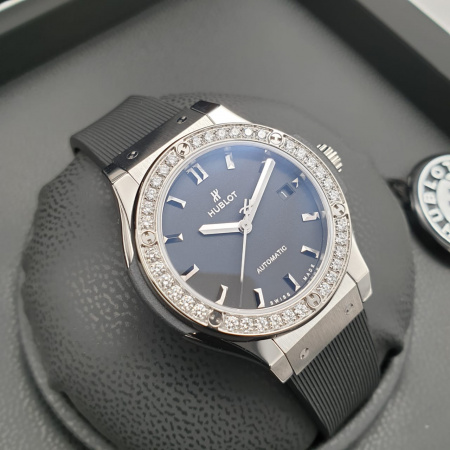 Hublot Classic Fusion Titanium 33 mm 582.NX.1170.RX.1204