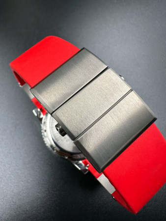 Ulysse Nardin Marine Diver Red 42,7 mm 263-33-3/96