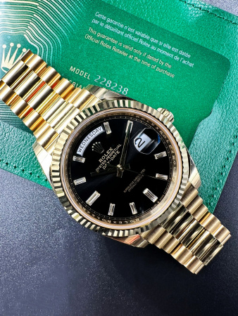 Rolex Day-Date 40 mm 228238
