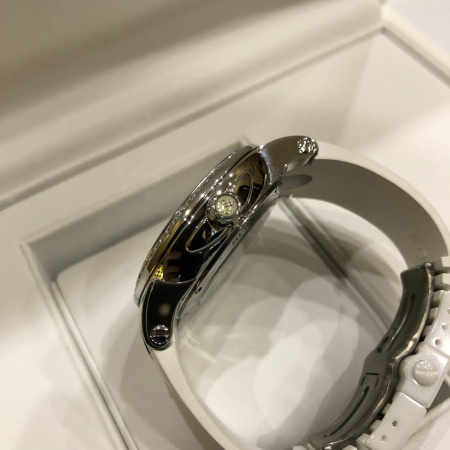 Ulysse Nardin Executive Dual Time Lady