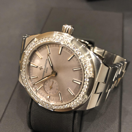 Vacheron Constantin Overseas Small Model 37 mm 2305V/100A-B078
