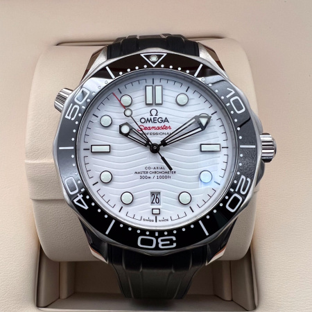 Omega Seamaster Diver 300M Co-Axial Master Chronometer 210.32.42.20.04.001