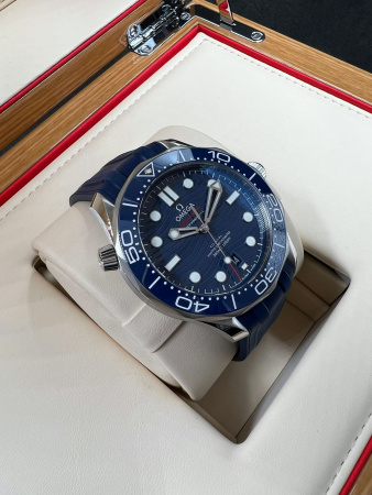 Omega Seamaster Diver 300M Co-Axial Master Chronometer 42 mm 210.32.42.20.03.001