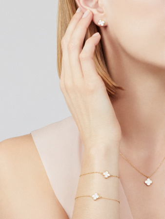 Серьги Van Cleef & Arpels Sweet Alhambra VCARA44800