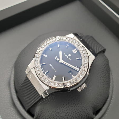 Hublot Classic Fusion Titanium 33 mm 582.NX.1170.RX.1204