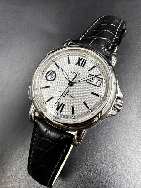 Ulysse Nardin Dual Time GMT± Big Date 40 mm 223-88/380