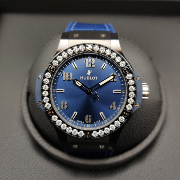 Hublot Big Bang Ceramic Blue Diamonds 38 mm 361.CM.7170.LR.1204