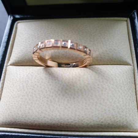 Кольцо Chopard Ice Cube Pure 827702-5256