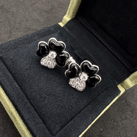Серьги Van Cleef & Arpels Flora Cosmos VCARO5BW00