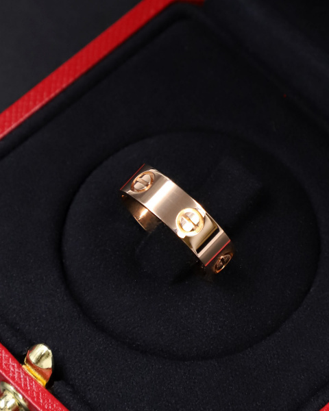 Кольцо Cartier Love Ring B4084800