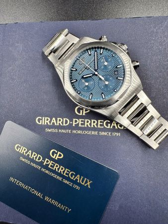 Girard Perregaux Laureato Chronograph 42 mm 81020-11-431-11A