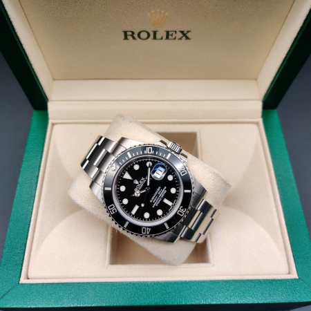 Rolex Submariner Date 40 mm 116610
