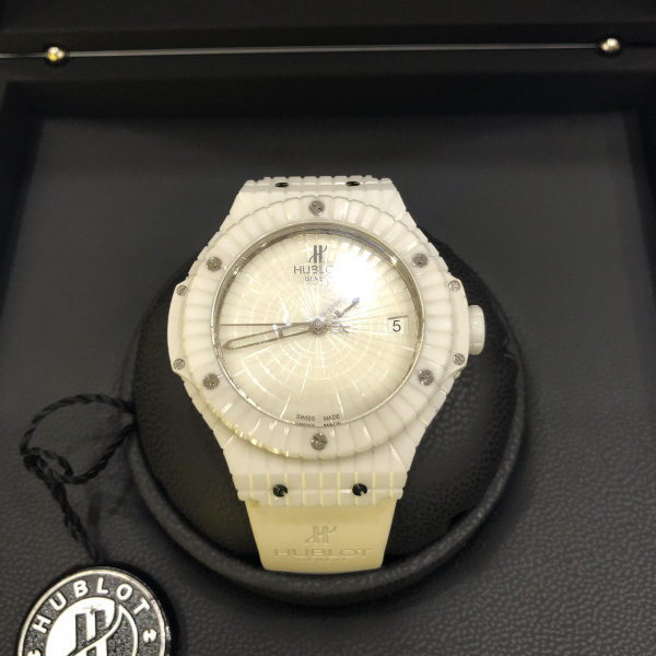 Hublot Big Bang White Caviar