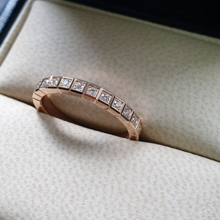 Кольцо Chopard Ice Cube Pure 827702-5256