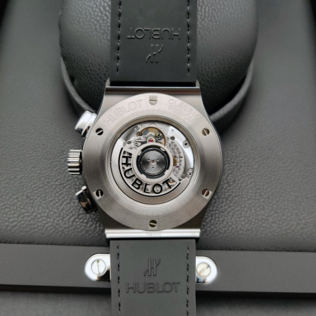 Hublot Classic Fusion Racing Grey Chronograph Titanium 45 mm 521.NX.7071.LR