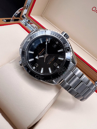 Omega Seamaster Planet Ocean 600m Co-Axial Master Chronometer 43.5 mm 215.30.44.21.01.001