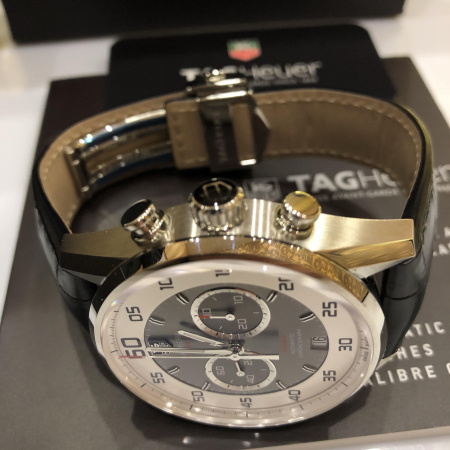 TAG Heuer Carrera