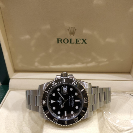 Rolex Submariner Date