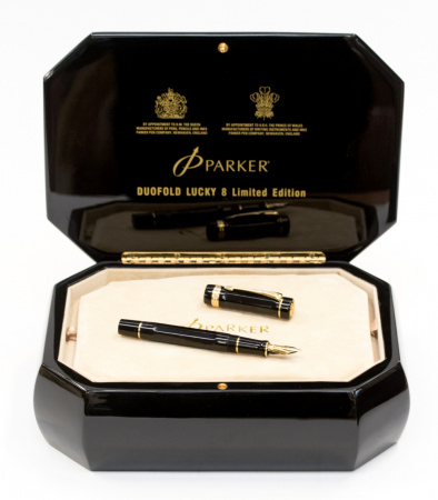 Перьевая ручка Parker Duofold Lucky 8 F305 Centennial