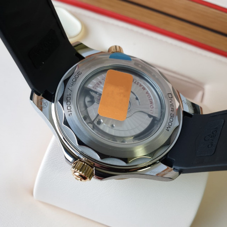 Omega Seamaster Diver 300M Co-Axial 42 mm 210.22.42.20.01.001