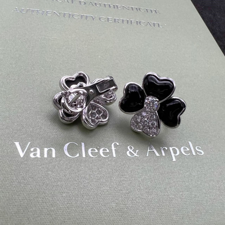Серьги Van Cleef & Arpels Flora Cosmos VCARO5BW00