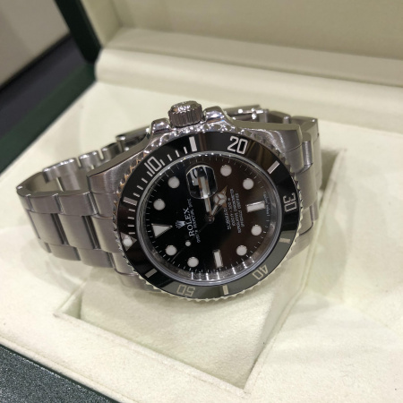 Rolex Submariner Date 40 mm 116610
