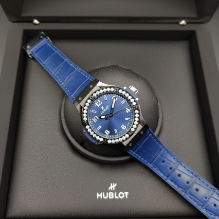 Hublot Big Bang Ceramic Blue Diamonds 38 mm 361.CM.7170.LR.1204