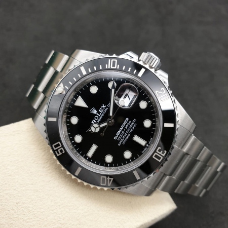 Rolex Submariner Date 41 mm 126610