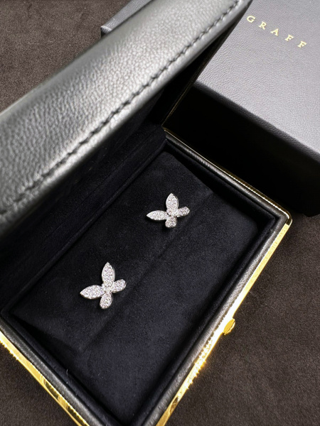 Серьги Graff Pave Butterfly Diamond Small Stud Earrings RGE1152