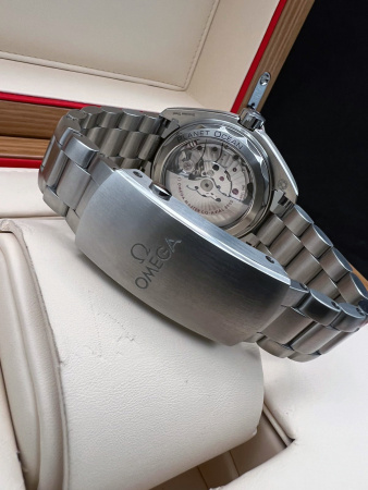 Omega Seamaster Planet Ocean 600m Co-Axial Master Chronometer 43.5 mm 215.30.44.21.01.001