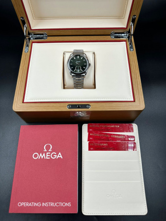 Omega Seamaster Aqua Terra 150M Co‑Axial Master Chronometer Small Seconds 38 mm 220.10.38.20.10.001