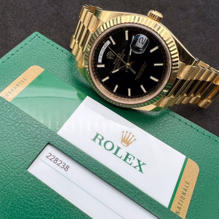 Rolex Day-Date 40 mm 228238
