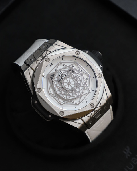Hublot Big Bang Sang Bleu Titanium White 45 mm 415.NX.2027.VR.MXM18