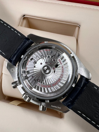 Omega Speedmaster Two Counters Co-Axial Chronometer Moonphase Chronograph 44.25 mm 304.33.44.52.03.001