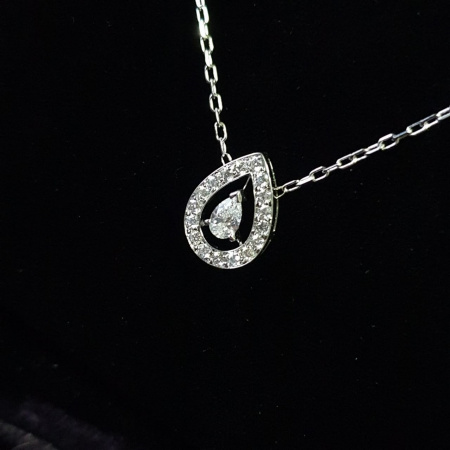Подвеска Boucheron Timeless Creations Ava Pear JPN00234