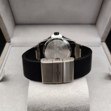 Ulysse Nardin Marine Diver 44 mm 263-10-3/92