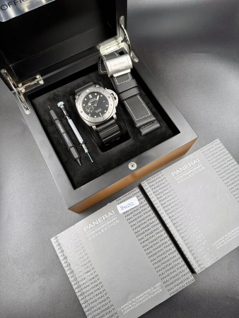 Panerai Luminor 1950 Submersible 3 Days Automatic 47 mm PAM00305