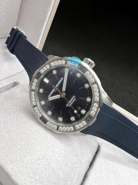 Ulysse Nardin Lady Diver 39 mm 8163-182B-3/13