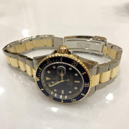 Rolex Submariner Date
