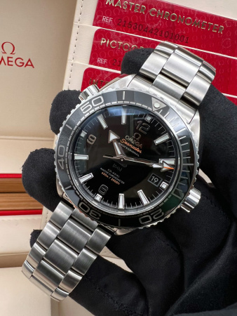 Omega Seamaster Planet Ocean 600m Co-Axial Master Chronometer 43.5 mm 215.30.44.21.01.001