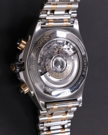 Breitling Super Chronomat B01 44 mm UB0136251L1U1